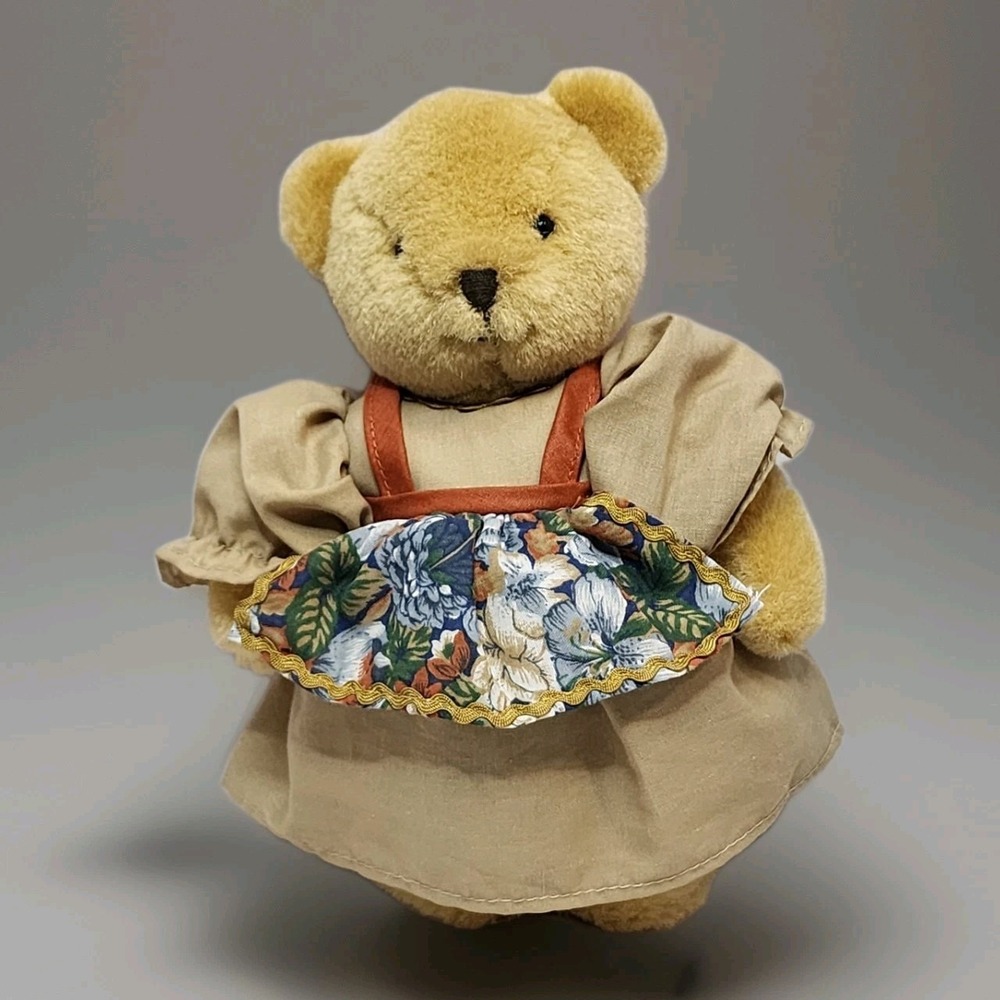 Madame Alexander Anne at the Station Well Dressed Bears Plush 7 inch Tan Floral